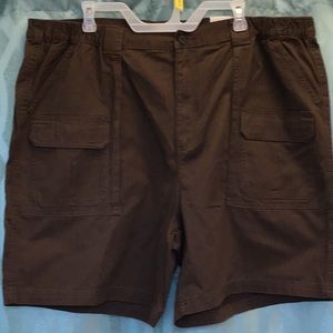 Croft & Barrow mens brown Cargo shorts, size 44, NWT